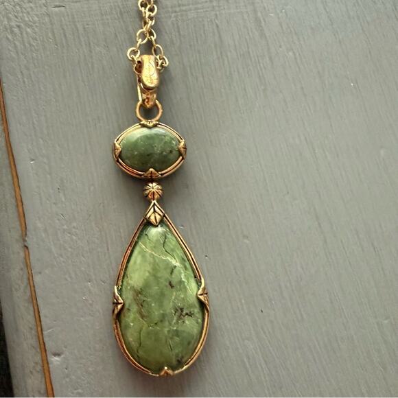 Barse Reversible Pendant Gold Tone Necklace - Picture 9 of 10